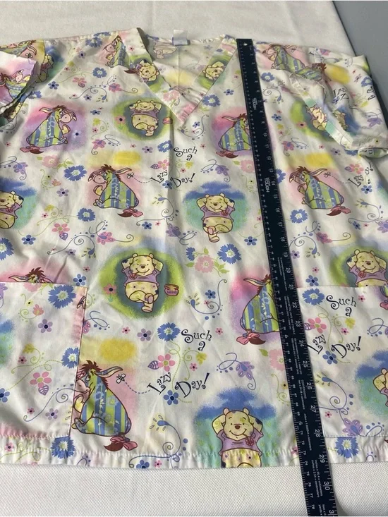 Disney Winnie the Pooh "Such a Lazy Day" V-neck scrub top Women Large Flaw - Picture 11 of 15